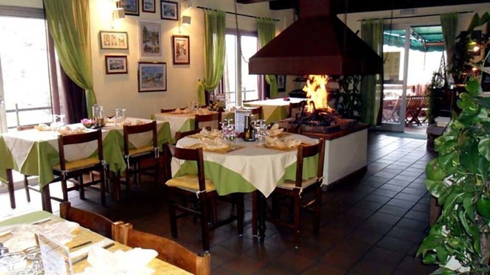 Acropole Asco Hotel Bagian luar foto